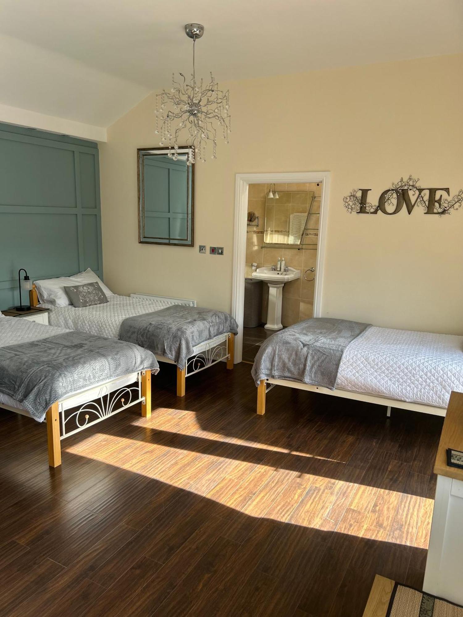 Gracefield Bed & Breakfast Artane ภายนอก รูปภาพ
